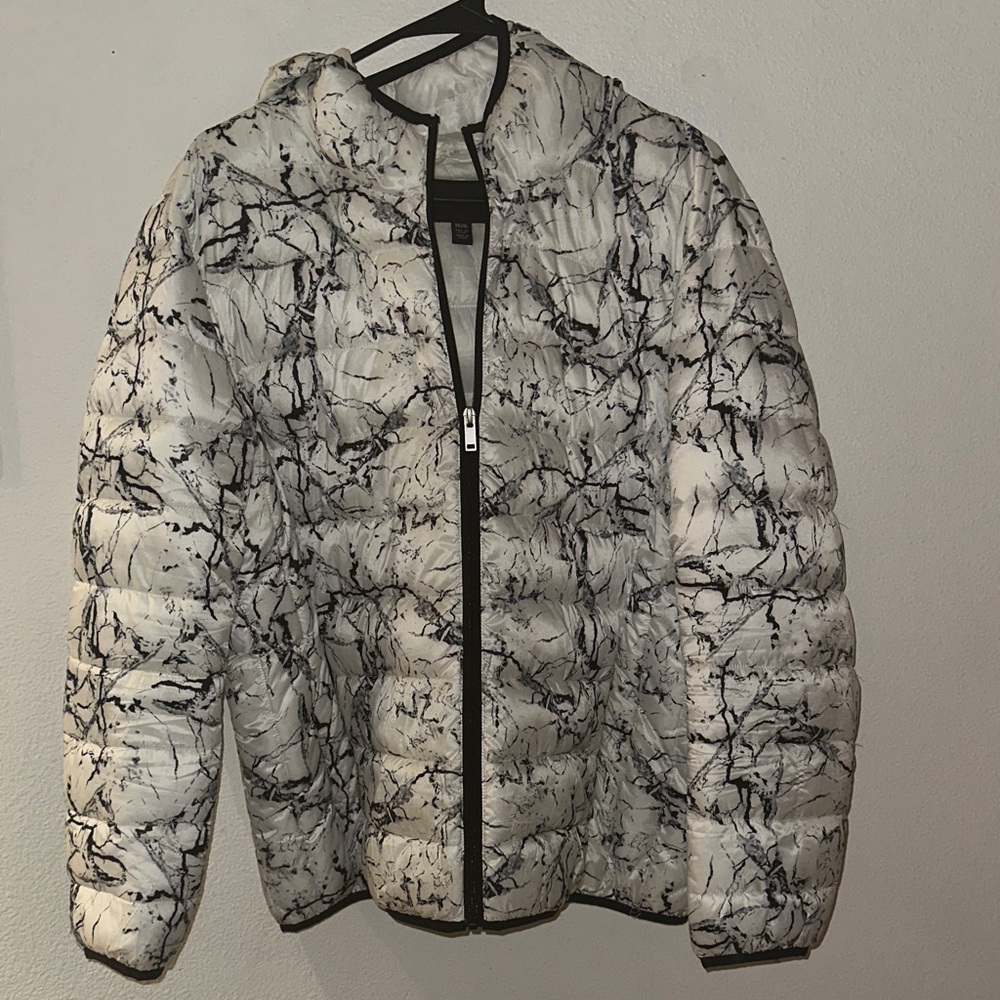 Tribal Boutique - Marble Pattern Women's Puffer Jacket